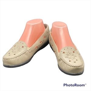 Dr. Scholl's Beige Slip-On Loafers Flats Style # E61-DA Size 8W